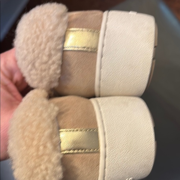 Michael Kors Poppy Lace-Up Sneakers 6.5 - Picture 5 of 8